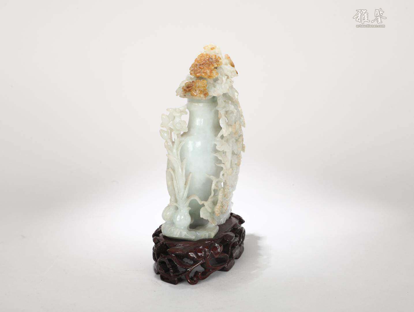 天然翡翠花瓶
