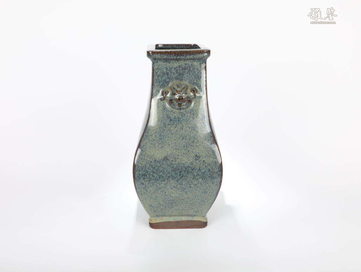清 紫砂胎海鼠釉獅耳瓶